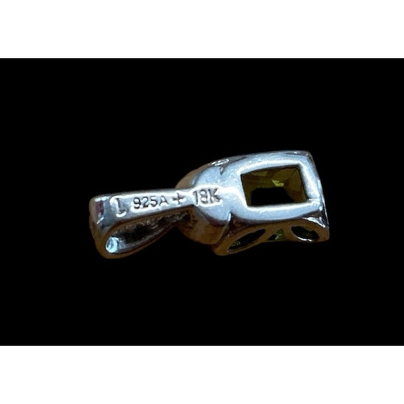 Vintage 1980-1990s Peridot Pendant & Earrings 18K Gold and 925 Sterling Settings - Picture 5 of 5